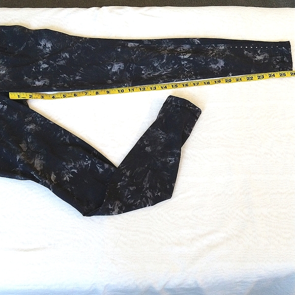 🍋 Lululemon Leggings, size 6 - Picture 4 of 9